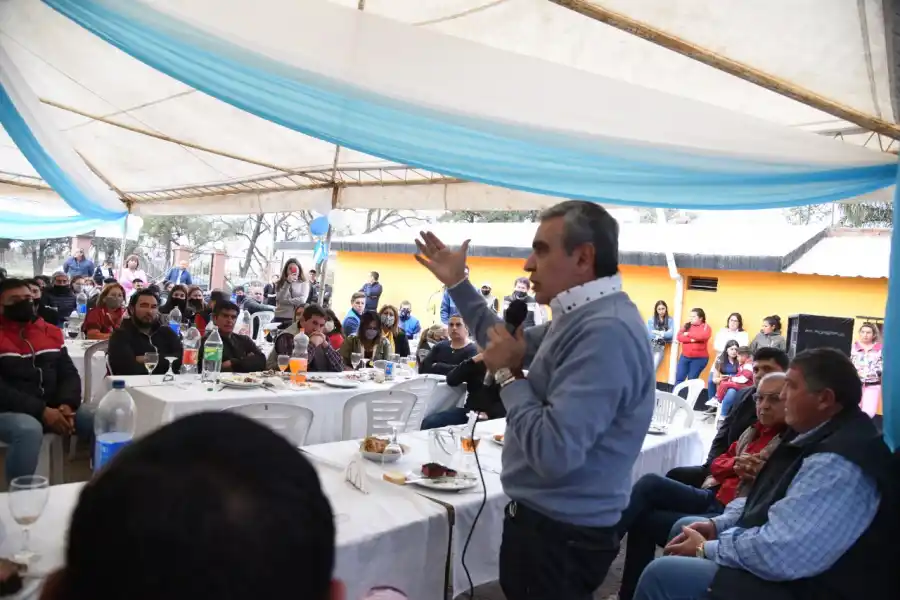 GERMÁN ALFARO, en su recorrida vespertina. FOTO PRENSA GERMÁN ALFARO. 