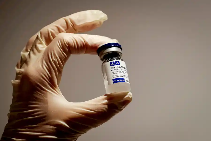 PRODUCTO ESCASO. La provisión de segundas dosis de Sputnik es mucho menor que las de la primera. ARCHIVO LA GACETA