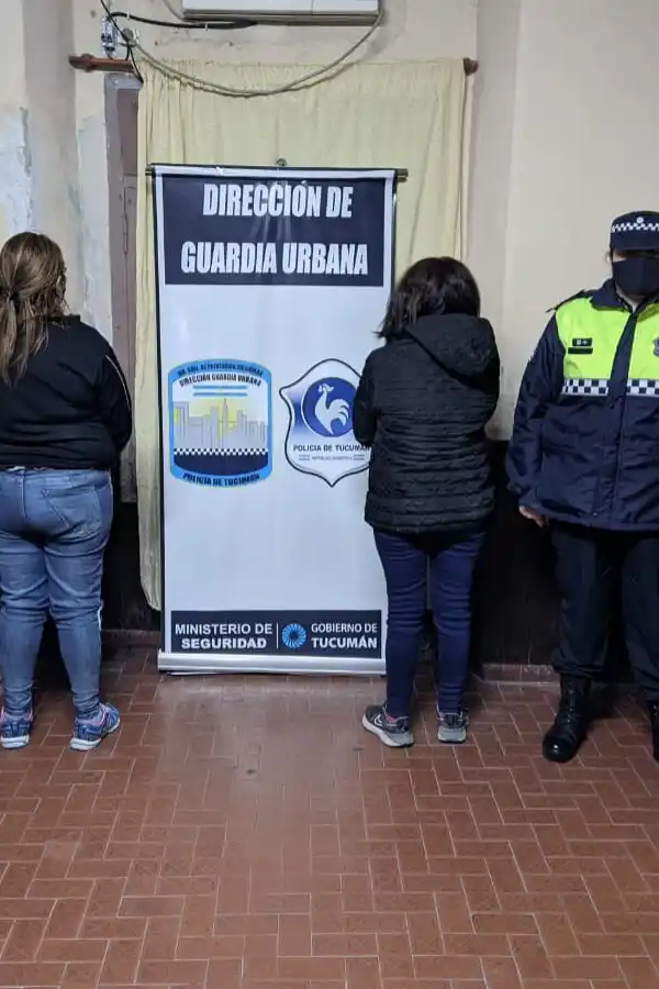 Detienen a cuatro mecheras y un punga en el microcentro