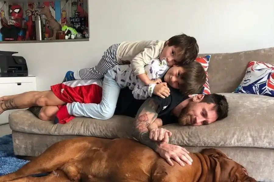 ¿Qué pasará con Hulk?: el gigante perro de la familia Messi sigue en Barcelona