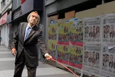 Cartas de lectores I: Carlitos Balá y la política actual