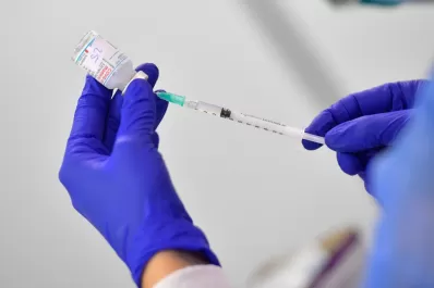 Unos 10.000 alemanes, en vez de vacuna, recibieron agua