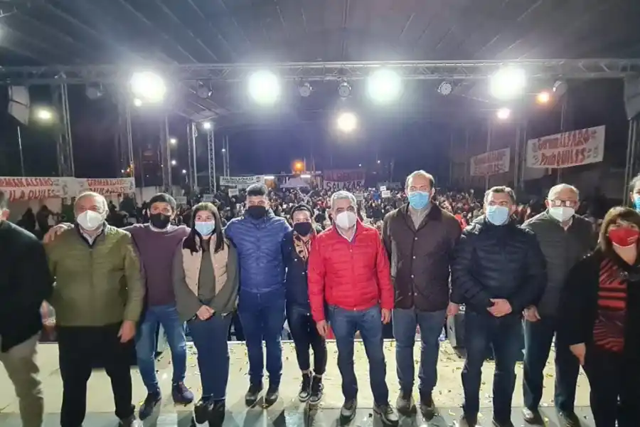 ACTO MASIVO. Alfaro encabezó un encuentro multitudinario en Bella Vista. Foto de Prensa PJS