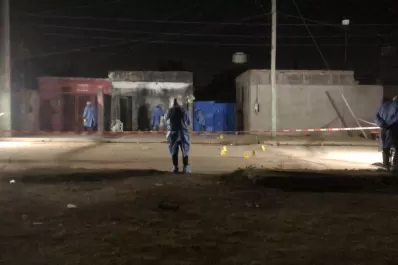 Un muerto y dos heridos en un violento enfrentamiento en Villa Angelina