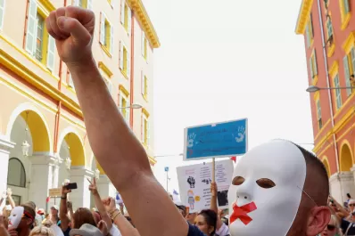 “Restringir libertades para asegurar el derecho de todos”