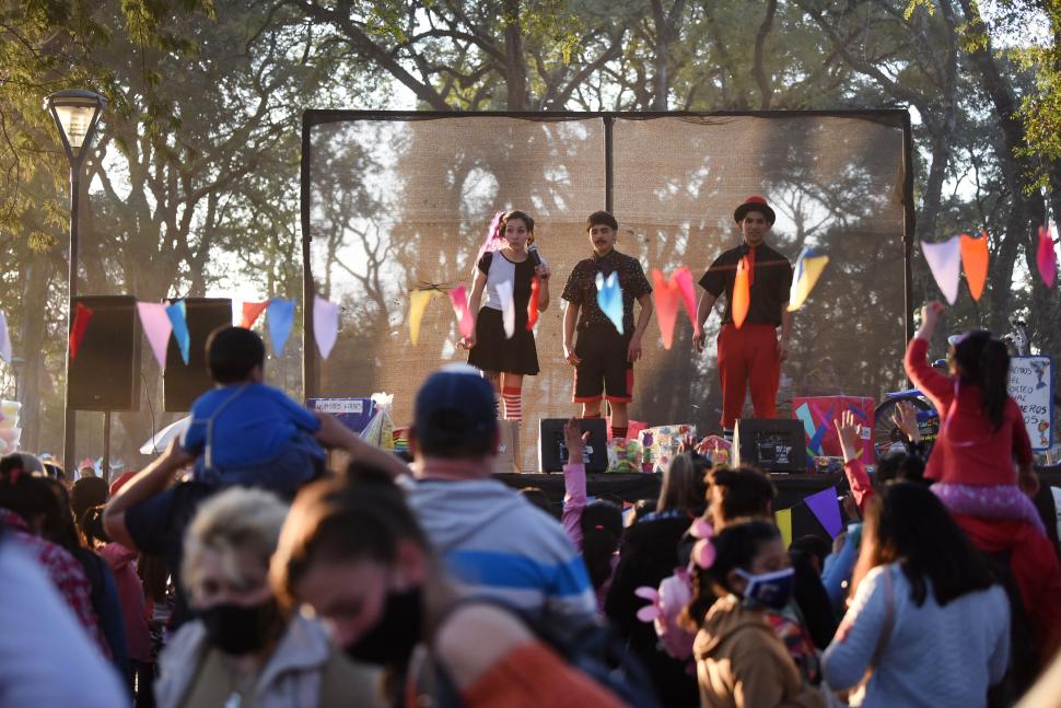 DIVERSIÓN. Espectáculos de música, shows de baile y  números artísticos fueron algunas de las actividades que los niños pudieron disfrutar.  