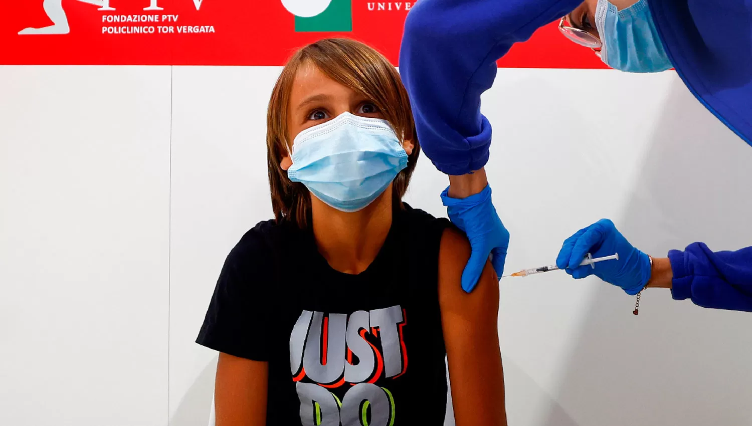 VACACIONES. Los niños italianos son vacunados en todo el país durante el receso de verano.