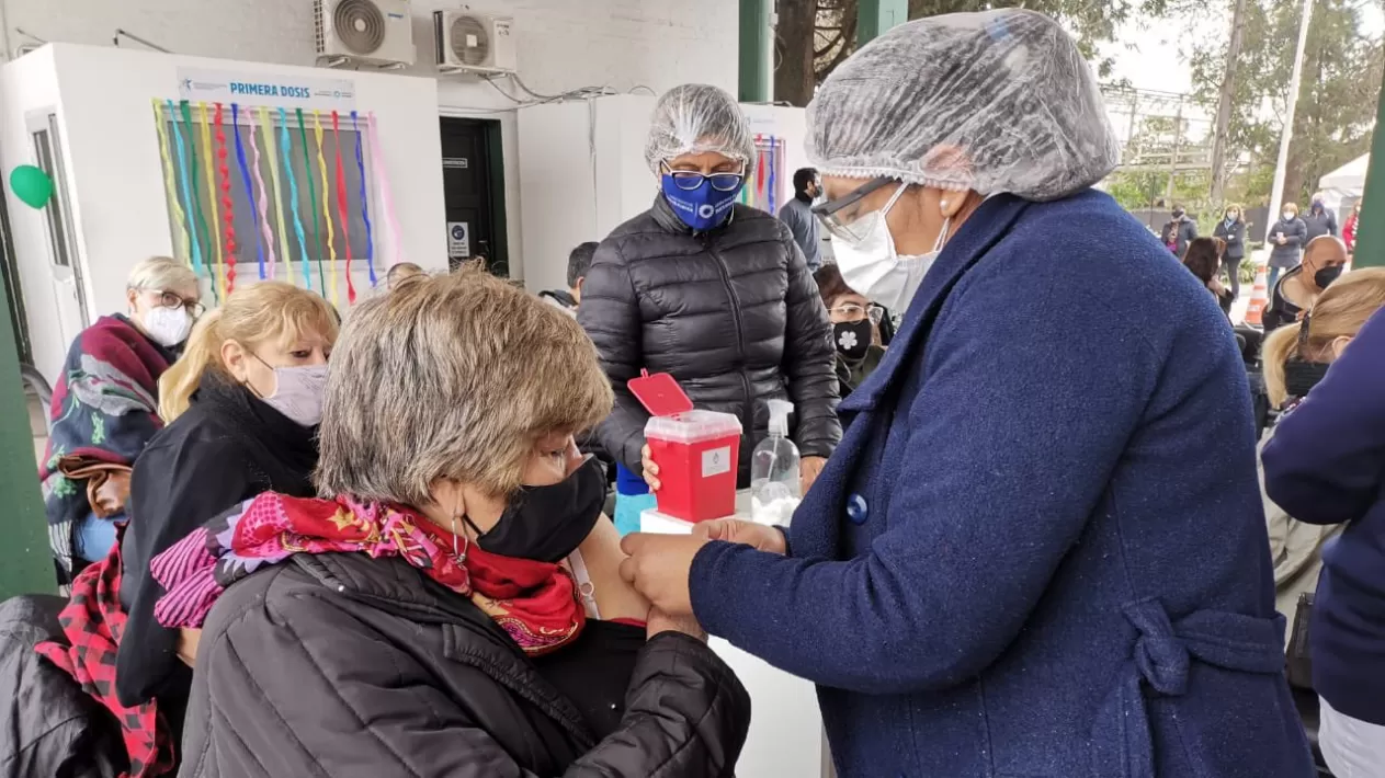 VACUNACIÓN EN TUCUMÁN. Campaña de inmunización contra la covid-19. Foto de Prensa Ministerio de Salud Pública