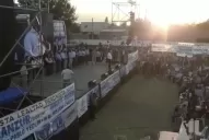 Manzur: ¿les hacen falta contratos? Les daré los que hagan falta