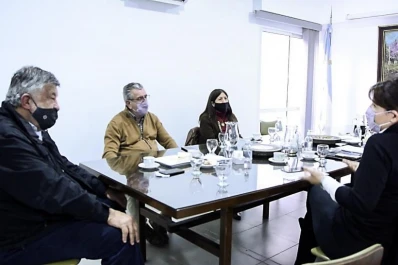 Kirchneristas cuestionan “el peronismo de punteros” y proponen el fin de los acoples