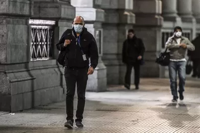 ¿Transmisión comunitaria? Detectan en Buenos Aires cinco casos de la variante Delta sin nexo con viajeros