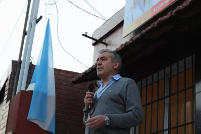 El radical Cano estalló contra una foto del vicegobernador con el defensor del Pueblo adjunto