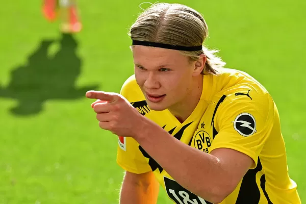 Dortmund elevó a € 90.000.000 la cláusula de salida de Haaland