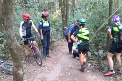 Rescatan a una mujer que cayó de su bicicleta en la Senda Abejita