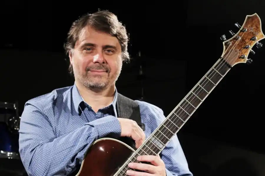 GUITARRISTA. González Goytía acredita larga trayectoria en el jazz.  