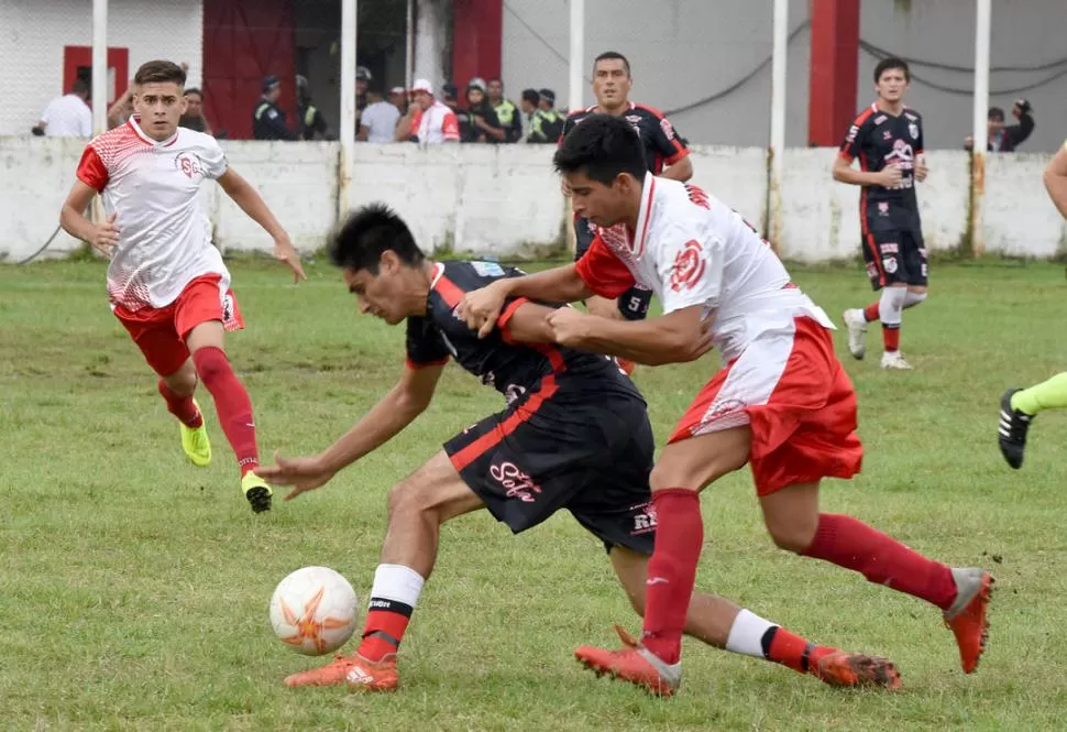 A CUIDARLA. El fútbol tucumano vuelve, aunque con protocolos sanitarios. 