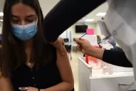 ¿Por qué la segunda dosis de Moderna puede generar más efectos secundarios?