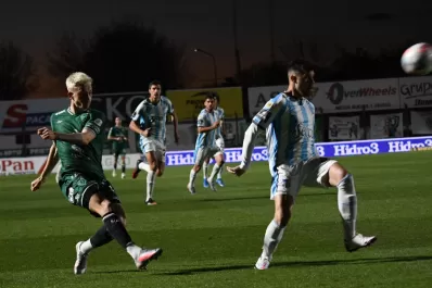 Atlético fue goleado por Sarmiento y dejó una imagen preocupante