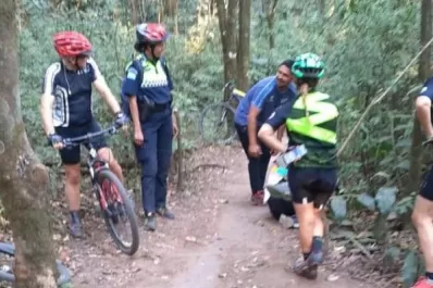 Una biker se accidentó en una senda y tuvo que ser rescatada por bicipolicías