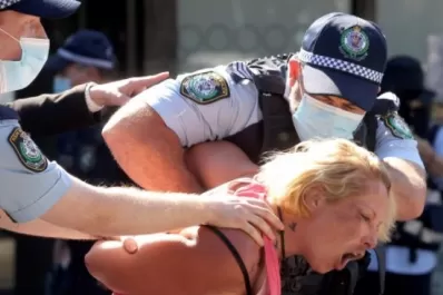 Represiónen Australia: Marchas contra el Gobierno por el confinamiento