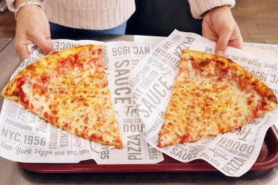 El Gobierno nacional celebra la llegada de una cadena de pizzerías estadounidense