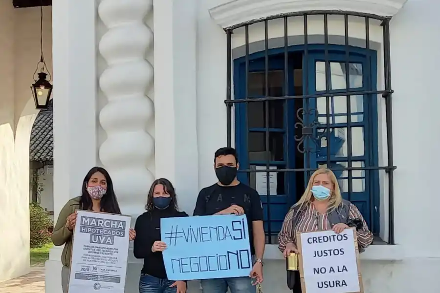 Hipotecados UVAs marcharon en Tucumán y en todo el país