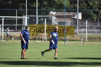 Omar De Felippe está listo para barajar y dar de nuevo