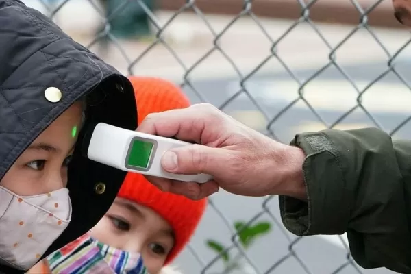 Un estudio confirmó cuáles son las manifestaciones neurológicas más preocupantes en niños que sufren covid-19