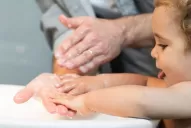 Estimular el sistema inmune de los niños será fundamental para evitar resfríos y posibles casos de covid-19