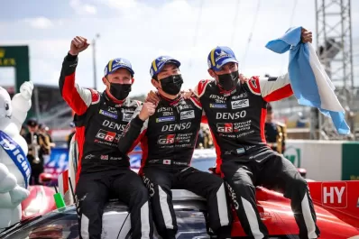 Motores: “Pechito” pintó Le Mans de celeste y blanco