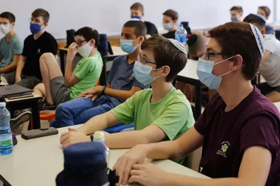 Israel: instalarán centros de vacunación contra el coronavirus en las escuelas