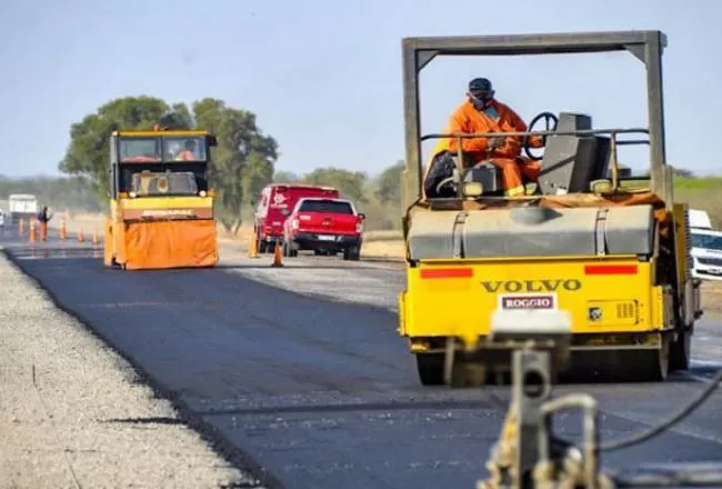 Analizan cuatro ofertas para la construcción de la autopista Tucumán - Termas de Río Hondo