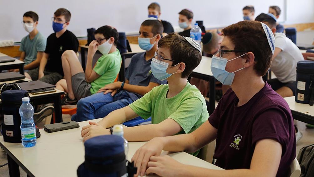Israel: instalarán centros de vacunación contra el coronavirus en las escuelas