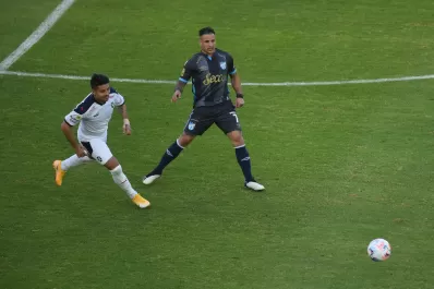 Atlético encontró los goles sobre el final del partido y le gana a Independiente