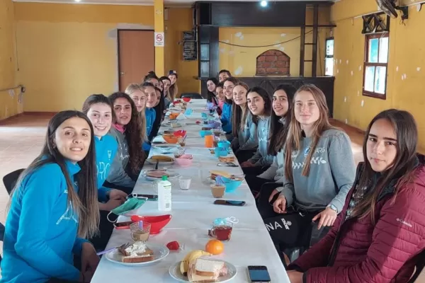 Las Panteritas sub-18 ya entrenan en Tucumán de Gimnasia