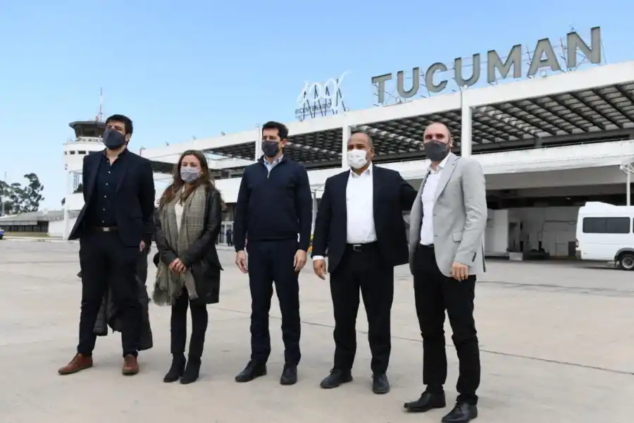 Sin Massa ni Máximo Kirchner, Manzur recibió a Wado de Pedro y a Martín Guzmán