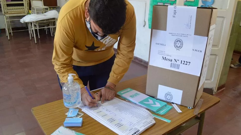 CONSIDERABLE BAJA. En Salta, la participación electoral bajó 11 puntos en relación a los comicios de 2019.  