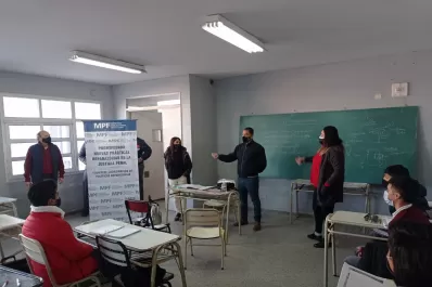 El Ministerio Público Fiscal dicta talleres en las escuelas que recibirán donaciones