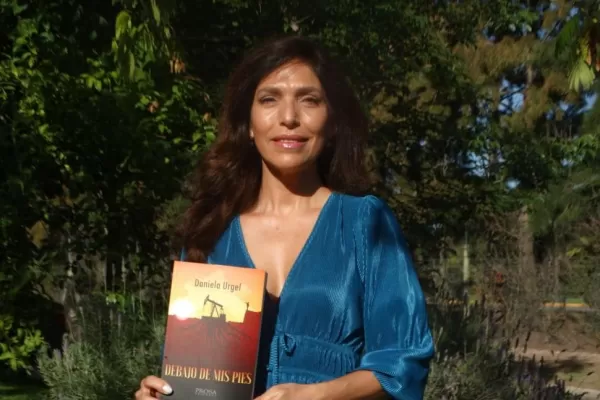 “Es un thriller político y una historia de amor apasionante”