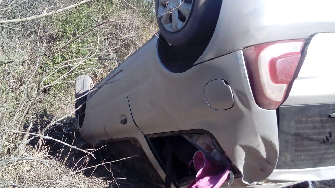 Encontraron un auto dado vuelta sobre la Ruta 341