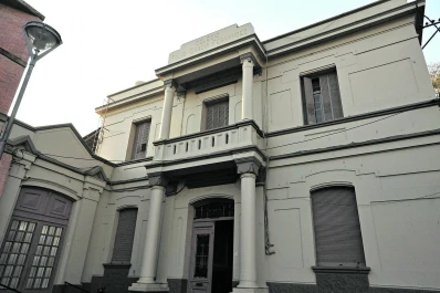 El sospechoso de abusar de un alumno del Tulio dejó de prestar funciones en el colegio