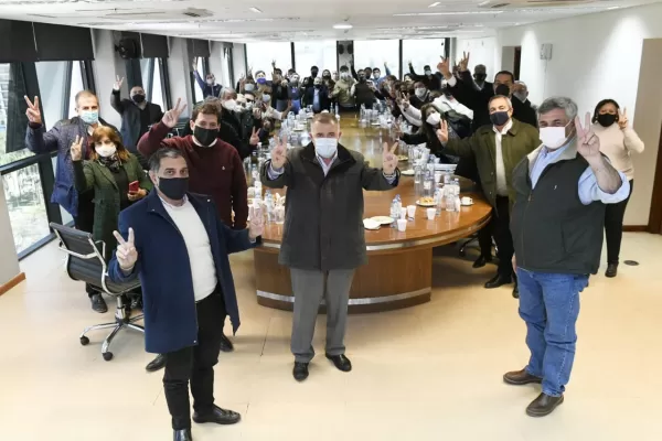 Jaldo coordinó estrategias con dirigentes de San Miguel de Tucumán con miras a las PASO