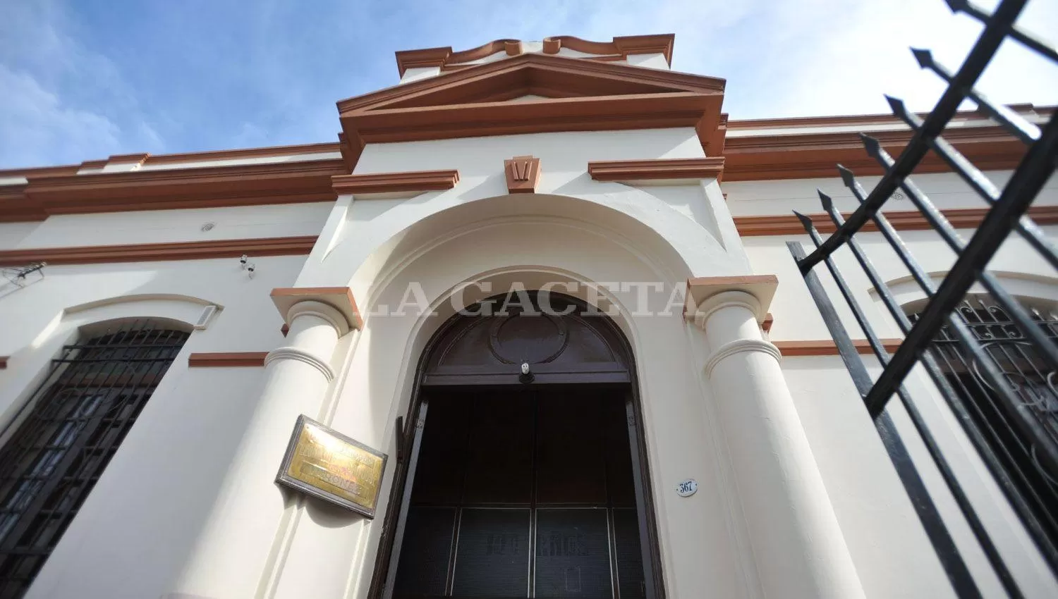 La comunidad del Colegio León XIII protestará hoy contra el cierre del secundario