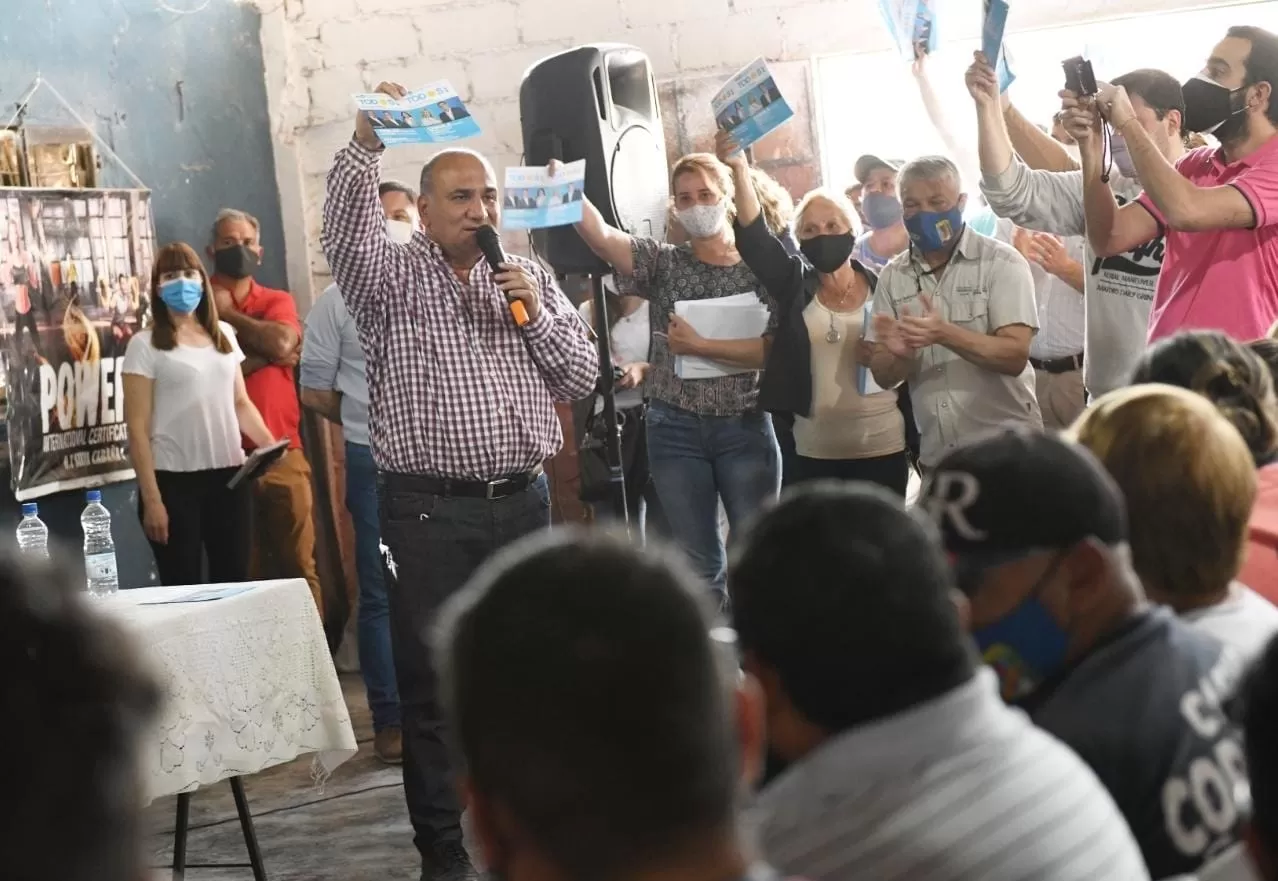 AL FRENTE DE LA CAMPAÑA. Juan Manzur pide el voto a favor de la lista de Lealtad Peronista. Foto: Comunicación Pública