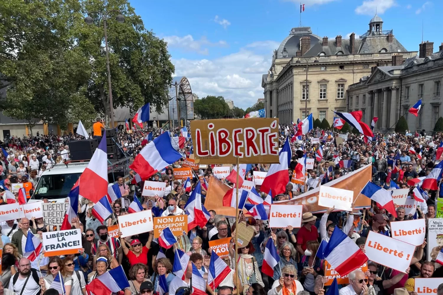 Nueva jornada de manifestaciones contra el pase sanitario en Francia