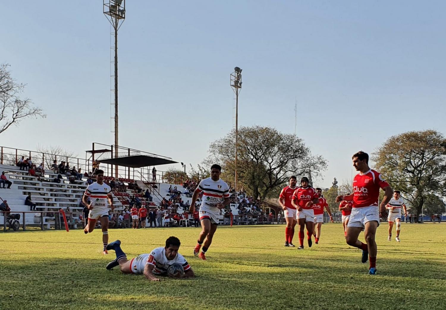 Tucumán Rugby ganó y será local en la final ante Natación
