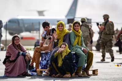 No pudieron sacar a todos los afganos elegidos