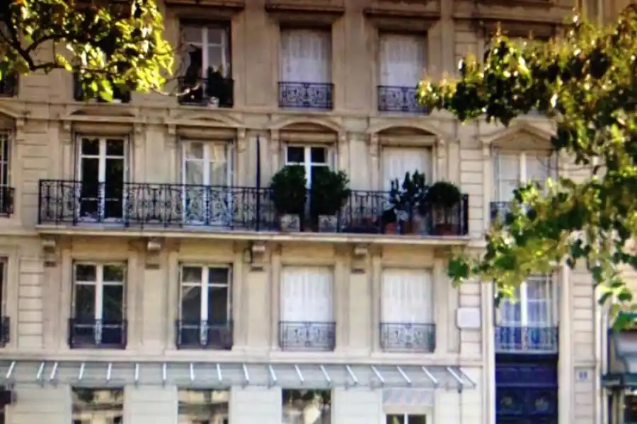 EN BUENOS AIRES. El monumento del cementerio de La Recoleta permanece vacío.