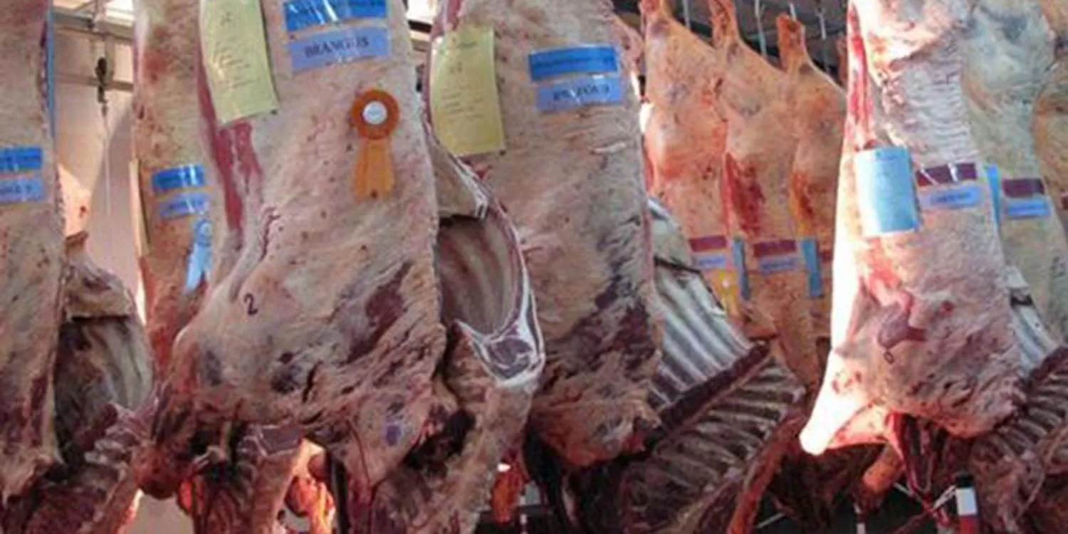 La Asociación cristiana de dirigentes de empresa criticó la renovación de las restricciones para exportar carne