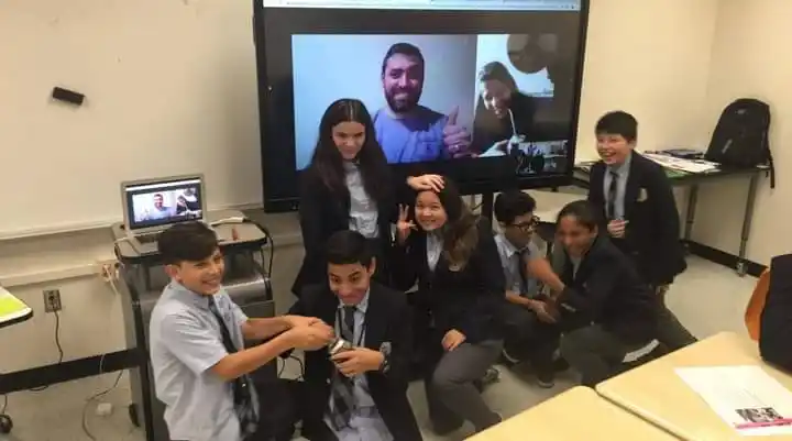 INTERNACIONAL. Gonzalo Díaz junto a estudiantes de Turquía y EEUU. 